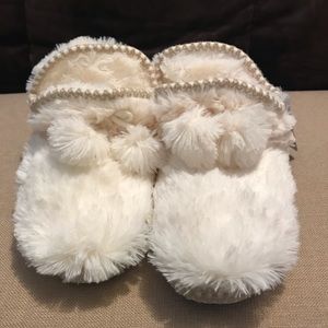 Muk Luks Womens Slippers